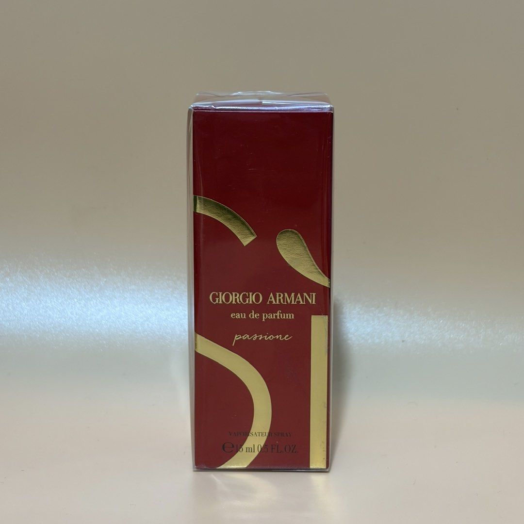 Giorgio Armani - Si Passione Eau de Parfum 15ml (Category: Fragrance & Deodorants) located in Valenzuela. Submitted by ariaxmommy (Listing ID 1462425468, Image 1). Description: - Giorgio Armani Si Passione Eau de Parfum - 15ml travel size - Vaporisateur spray - Ideal for testing the fragrance - Convenient for travel and handbag.