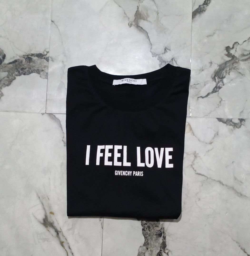 Givenchy I Feel Love Tee (Category: Luxury Apparel) located in Bacolod City. Submitted by luxtrend.ph (Listing ID 1462397969, Image 2). Description: Givenchy I Feel Love Tee •Photos may vary due to lighting✨ •For Women •Size: XS on tag best fit S - M •Condition: Excellent •Issues: None •Actual Color: Black •Color Rate: 9.8/10 •Complete tags •₱rice: 1,880🏷 DM to purchase🛒🛒🛒 Courier: J&T Express MOP: Gcash / Bank Transfer PAYMENT FIRST (NO COD)