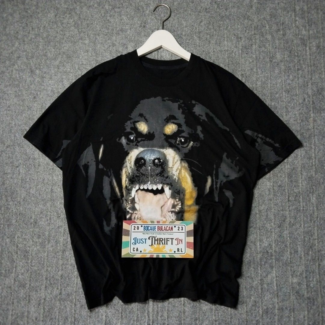 Givenchy Rottweiler T-shirt (Category: Tshirts & Polo Shirts ) located in Bocaue. Submitted by just_thrift_in (Listing ID 1462385324, Image 1). Description: As New Condition – Washed and Ready to Wear 📏 Size & Fit Information Please refer to the measurements below to ensure the best fit. Width is measured pit to pit, while length is taken from the top of the shoulder down to the bottom of the garment. All measurements are in inches for easy comp