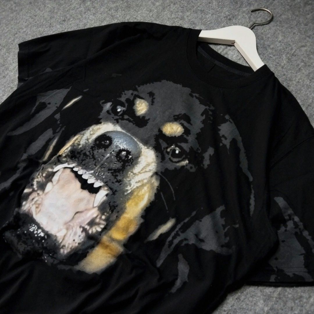 Givenchy Rottweiler T-shirt (Category: Tshirts & Polo Shirts ) located in Bocaue. Submitted by just_thrift_in (Listing ID 1462385324, Image 3). Description: As New Condition – Washed and Ready to Wear 📏 Size & Fit Information Please refer to the measurements below to ensure the best fit. Width is measured pit to pit, while length is taken from the top of the shoulder down to the bottom of the garment. All measurements are in inches for easy comp