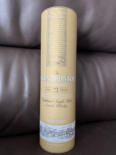 (Category: ) located in . Submitted by WhiskyNWatches (Listing ID 1462318305, Image 1). Description: .