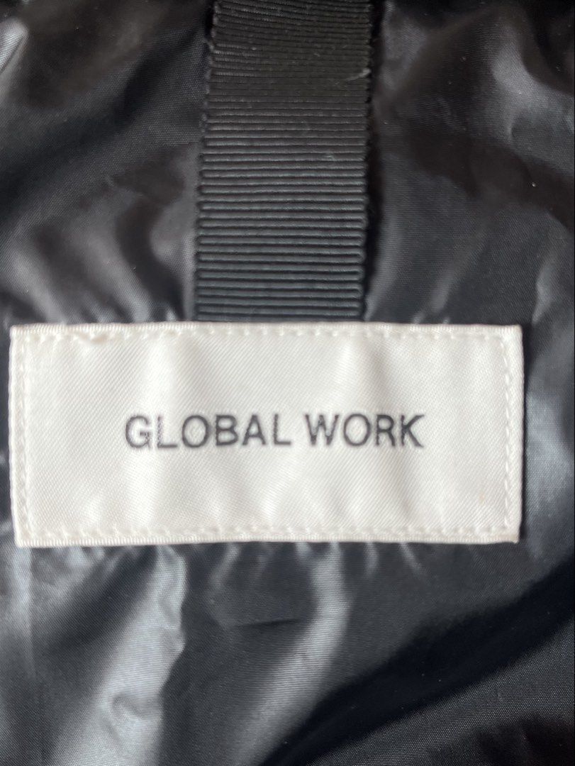 Global work 黑色迷彩圖案保暖背心 black vest vintage second hand 二手 古著 （分類：背心）位於 Hong Kong。 由 jellyjenny007 提交（商品編號 1462363269，圖片 7）。簡介： The situation is shown in the image; perfectionists should consider this carefully. Guy in the picture : height :170 cm，chest ：36 in ，shoulder width ：18 in，waist ：31 in ，weight 145 lbs 。