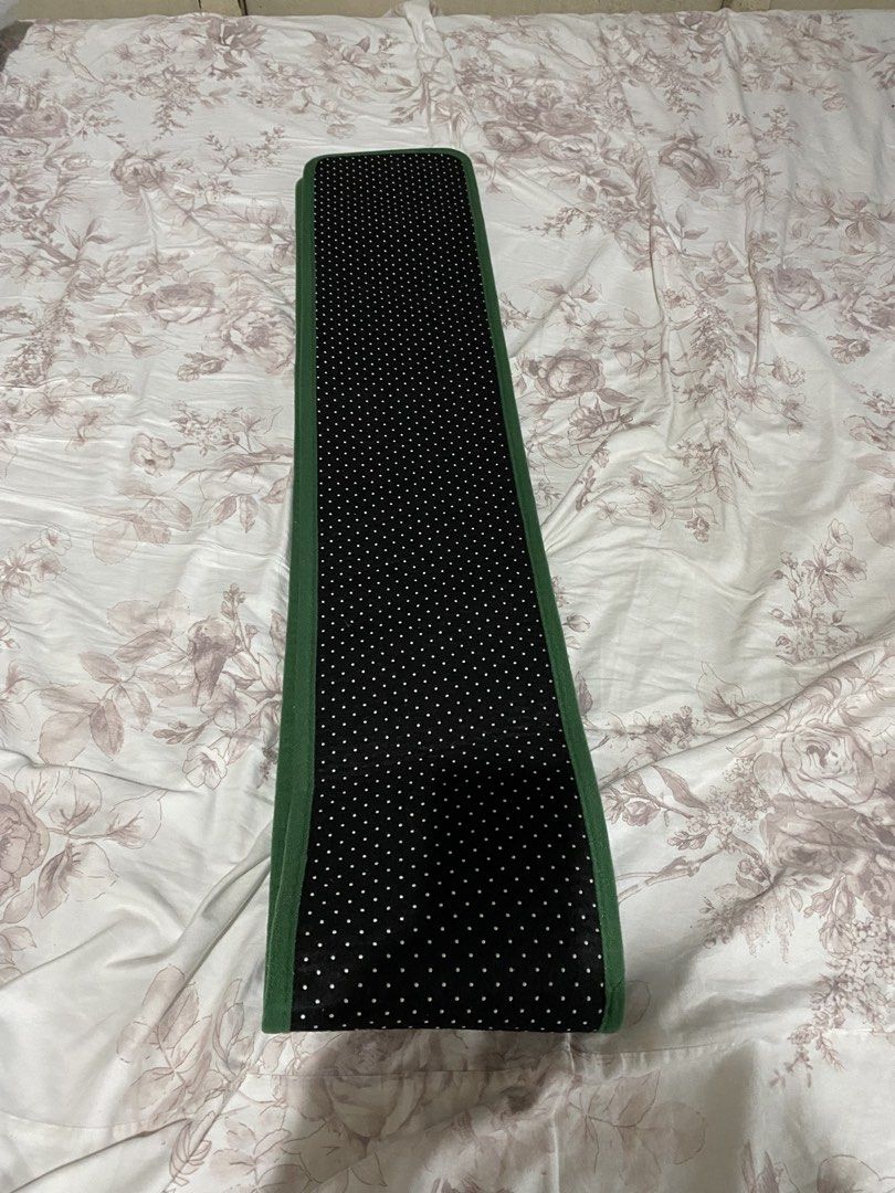 Golf Putting Mat (Category: Other Sports Equipment and Supplies) located in Manila. Submitted by resi.diaz (Listing ID 1462343284, Image 3). Description: Approx: 8 x 78 inches.
