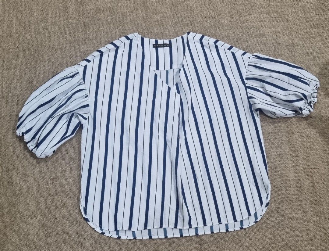 Gorge striped blouse (Category: Blouses) located in San Jose del Monte. Submitted by angelsnest (Listing ID 1462311301, Image 1). Description: 100% polyester fabric A bit sheer but not see through Non-stretchable 24"W x 25"L padala from Japan rfs: doesn't fit me Gcash,Maya, bank transfer.