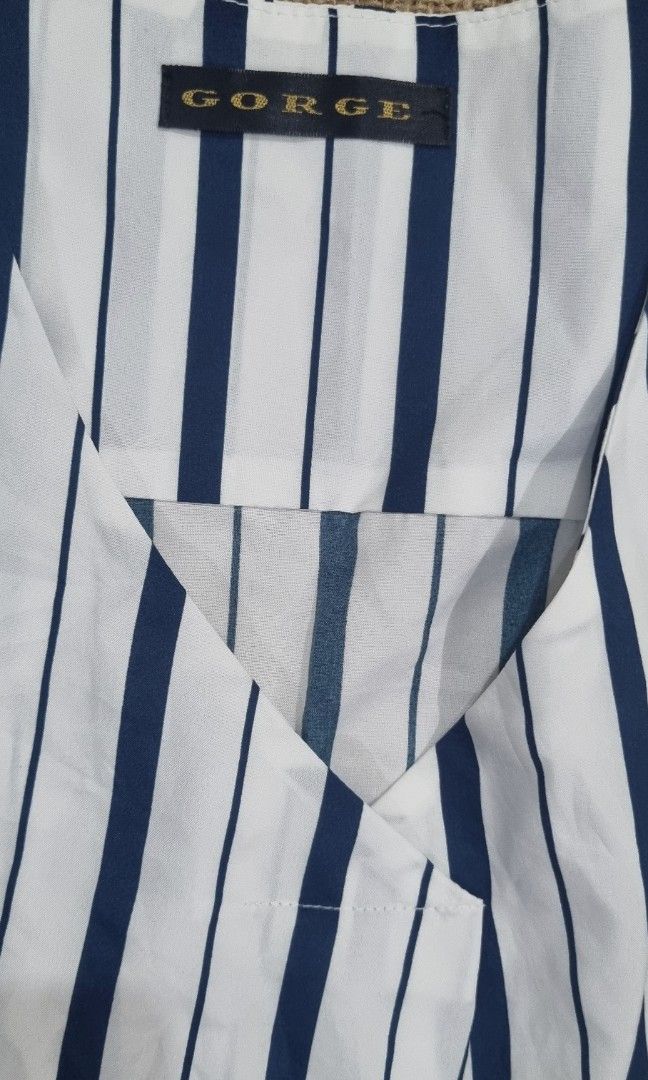 Gorge striped blouse (Category: Blouses) located in San Jose del Monte. Submitted by angelsnest (Listing ID 1462311301, Image 3). Description: 100% polyester fabric A bit sheer but not see through Non-stretchable 24"W x 25"L padala from Japan rfs: doesn't fit me Gcash,Maya, bank transfer.