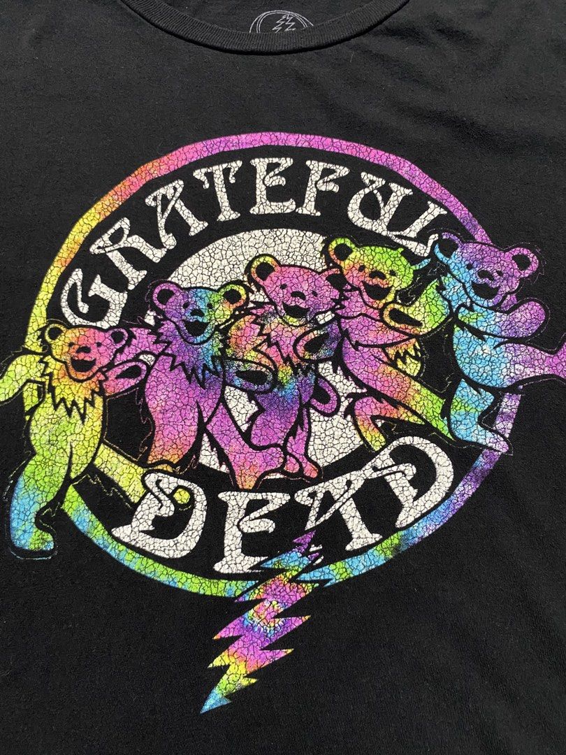 Grateful Dead Tee (Category: Tshirts & Polo Shirts ) located in Rosario. Submitted by thrift_king_ali (Listing ID 1462348584, Image 2). Description: Grateful Dead Large Dimes: W-22 L-27.5 no issue excellent condition 350+sf.