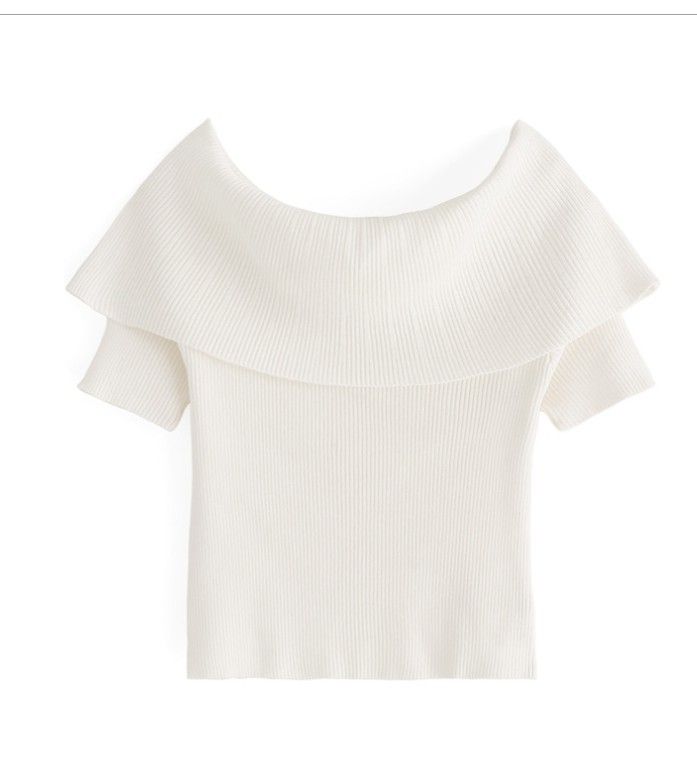 GRL Off-shoulder knit top (Category: Blouses) located in Santa Rosa. Submitted by bellesdreamph (Listing ID 1462432807, Image 1). Description: GRL Off-shoulder knit top This off-shoulder style beautifully showcases your décolletage, adding a touch of glamour. It also conceals your upper arms, creating a slender appearance. Made from a soft, body-hugging knit fabric with a dry feel , it's easy to pair with anything from pants to skirts thanks to i