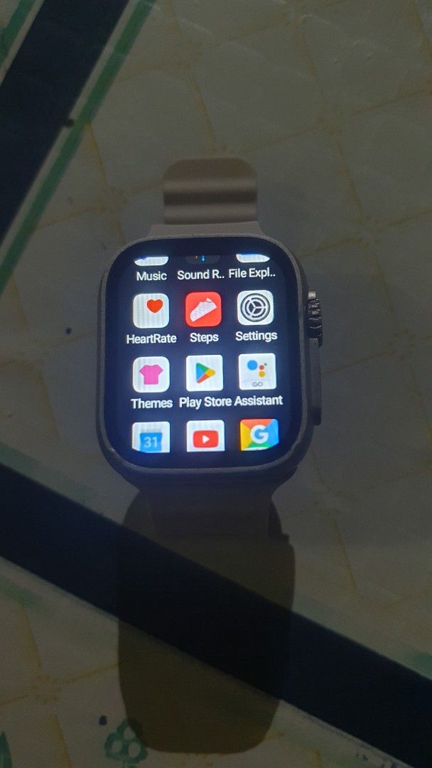 GS29 Smartwatch 4g ready (Category: Wearables & Smart Watches) located in Cebu City. Submitted by gelmarbrig15075 (Listing ID 1462434488, Image 2). Description: - GS29 Smartwatch - 4G Ready for seamless connectivity - Sleek and modern design - Features popular apps like TikTok, YouTube, and more.
