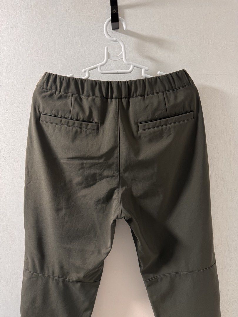 GU Cargo Pants Size S Olive Green (Category: Other Bottoms) located in Cavite. Submitted by aldrindela40142 (Listing ID 1462334250, Image 3). Description: - GU Olive Green Cargo Pants - Size: S - Features: Elastic waistband with drawstring, two side pockets, two back pockets - Design: Knee panel detailing - Comfort: Perfect for everyday wear - Fit: Please check measurements.