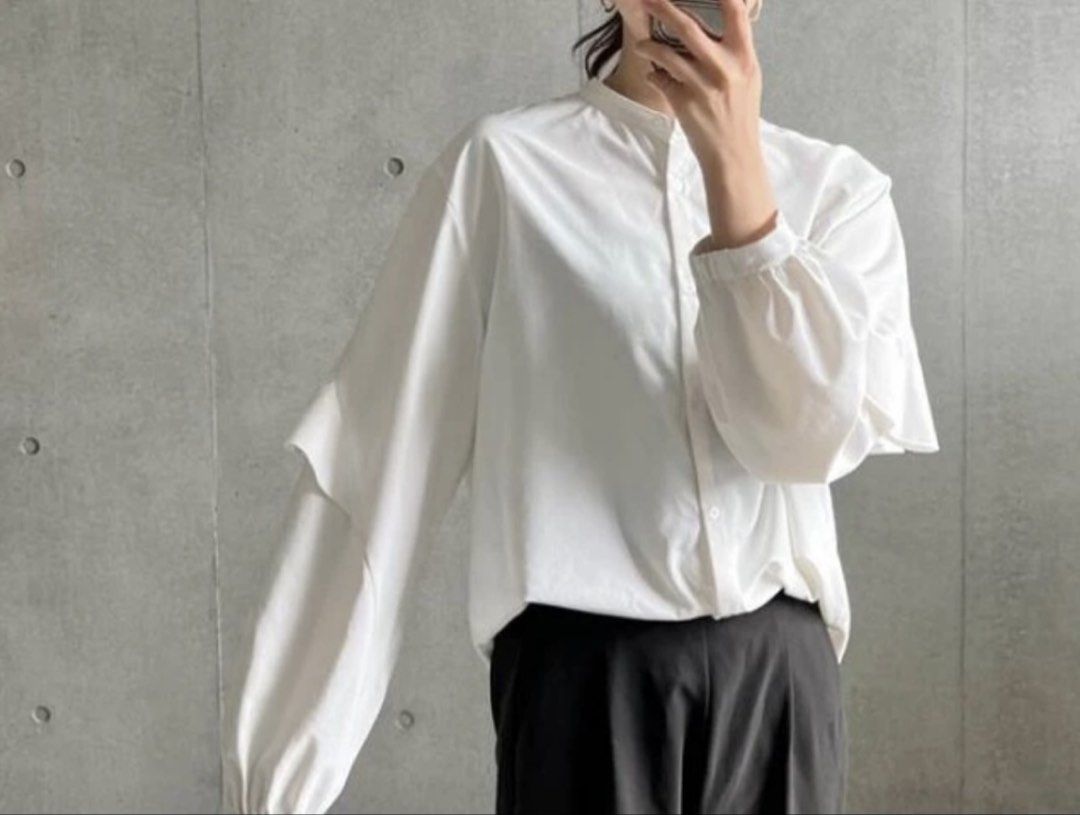 GU Long Sleeve (Category: Shirts) located in Cavite. Submitted by yakultjeni85475 (Listing ID 1462380217, Image 2). Description: Brand new Off white.