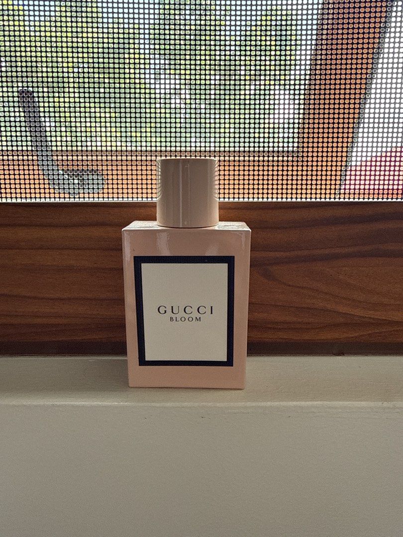 Gucci Bloom Eau de Parfum 50 ml (Category: Fragrance & Deodorants) located in Manila. Submitted by bears_closet (Listing ID 1462266081, Image 1). Description: - Authentic Gucci Bloom Eau de Parfum - Beautiful pink bottle - Captivating floral and fresh fragrance - Versatile for daily wear and special events - Full bottle, ready for its new owner Sprayed 2x ONLY! Authentic got it as a present but i have too many perfumes wont be able to use this na