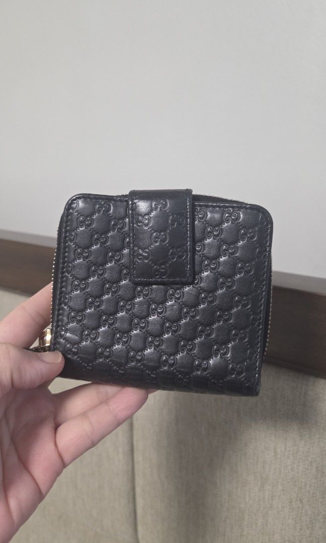 Gucci mini wallet (Category: Luxury Bags & Wallets) located in Quezon City. Submitted by myprelovedfindsph (Listing ID 1462357379, Image 1). Description: Authentic Gucci mini wallet. Still in excellent condition..