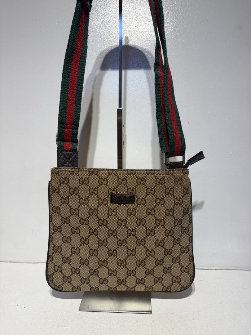 Gucci Monogram Web Small Flat Messenger Bag (Category: Luxury Bags & Wallets) located in Pasig City. Submitted by armoire_deluxe (Listing ID 1462420487, Image 1). Description: Pre💕 item. In good condition..