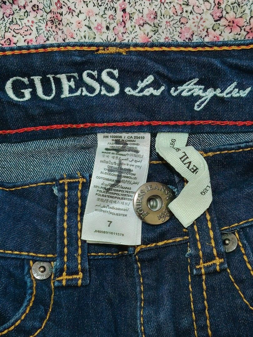 Guess Kids Jeans Size 7 (Category: Babies & Kids Fashion) located in Manila. Submitted by forthriftstorewarriors (Listing ID 1462316530, Image 3). Description: FREE 1 ITEM IF YOU PURCHASE 2 OR MORE ITEMS ❤❤❤ - Guess Los Angeles dark wash denim jeans - Size 7 - Iconic sparkly triangle logo on back pocket - Button and zip closure - Made in China.