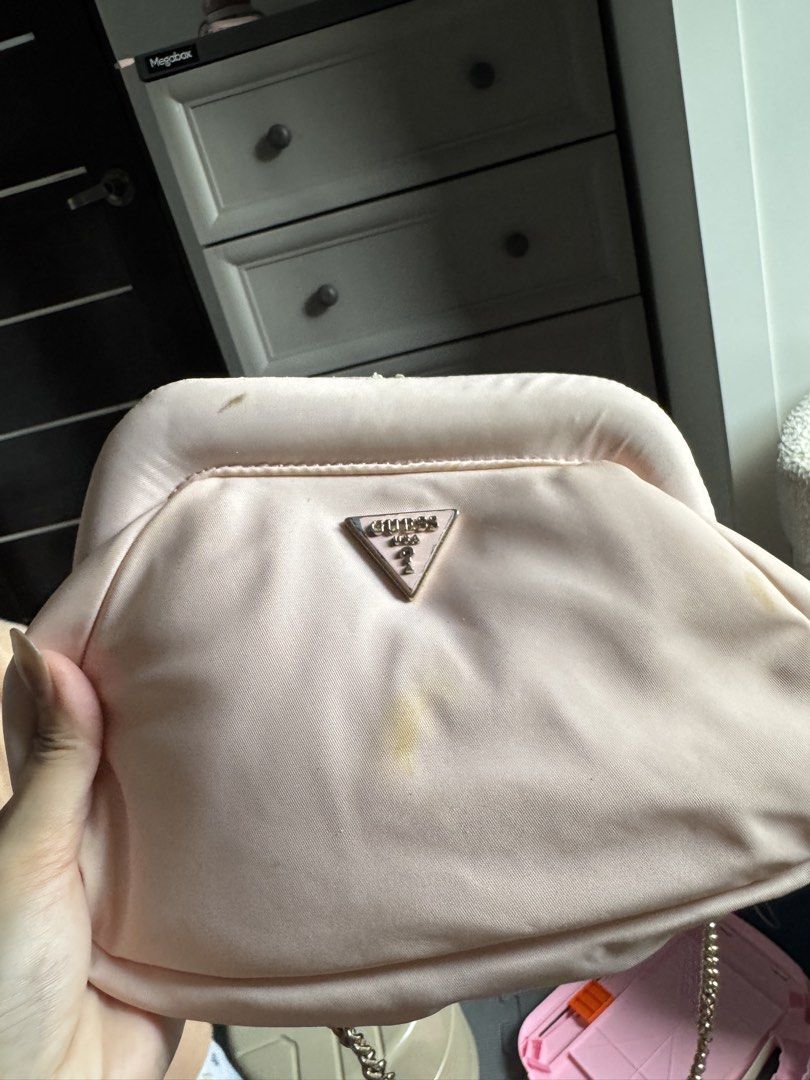 Guess Pink Satin Clutch Bag (Category: Clutches) located in San Jose del Monte. Submitted by nehjcs (Listing ID 1462309043, Image 1). Description: Pamigay sale!! .