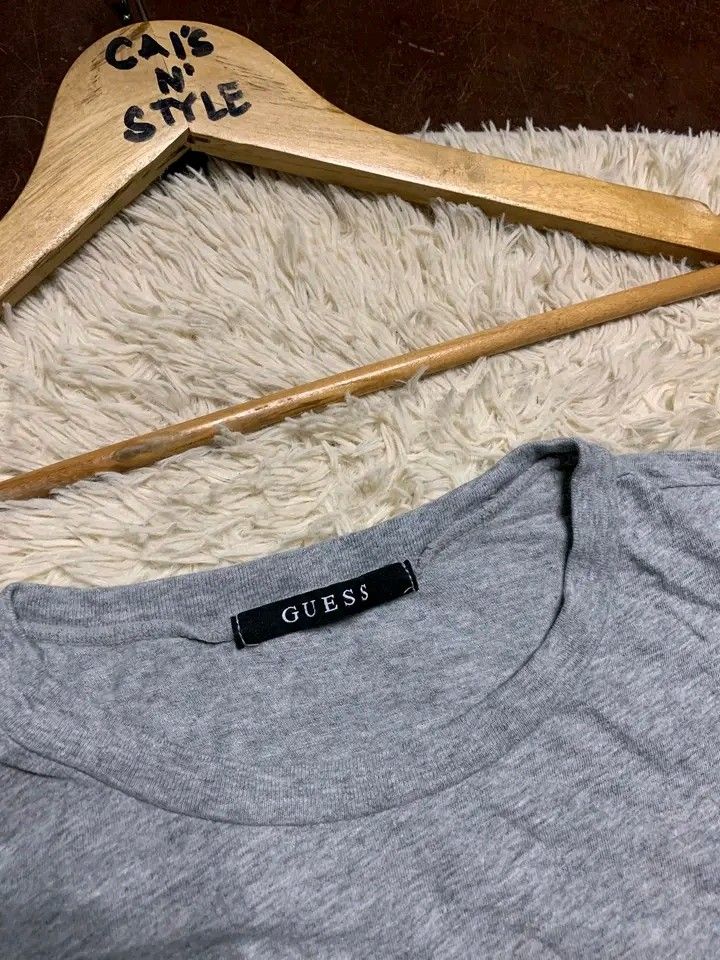 Guess tee (Category: Tshirts & Polo Shirts ) located in Lianga. Submitted by legitseller12345678 (Listing ID 1462392458, Image 2). Description: Guess 📌 Excellent Small to Medium Dimes 19.5x26 Mine 300 plus sf.