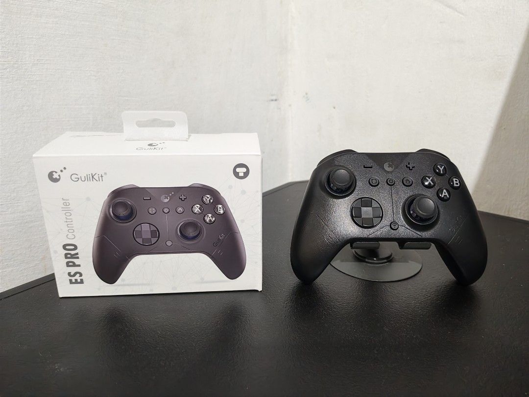 GuliKit ES PRO Controller (Category: Controllers) located in Taytay. Submitted by jabezb (Listing ID 1462346439, Image 2). Description: Reason for selling: Upgraded to TT Max - Used once - Includes charging cable - Original box included - Excellent for gaming, especially with fighting games - Very low latency.