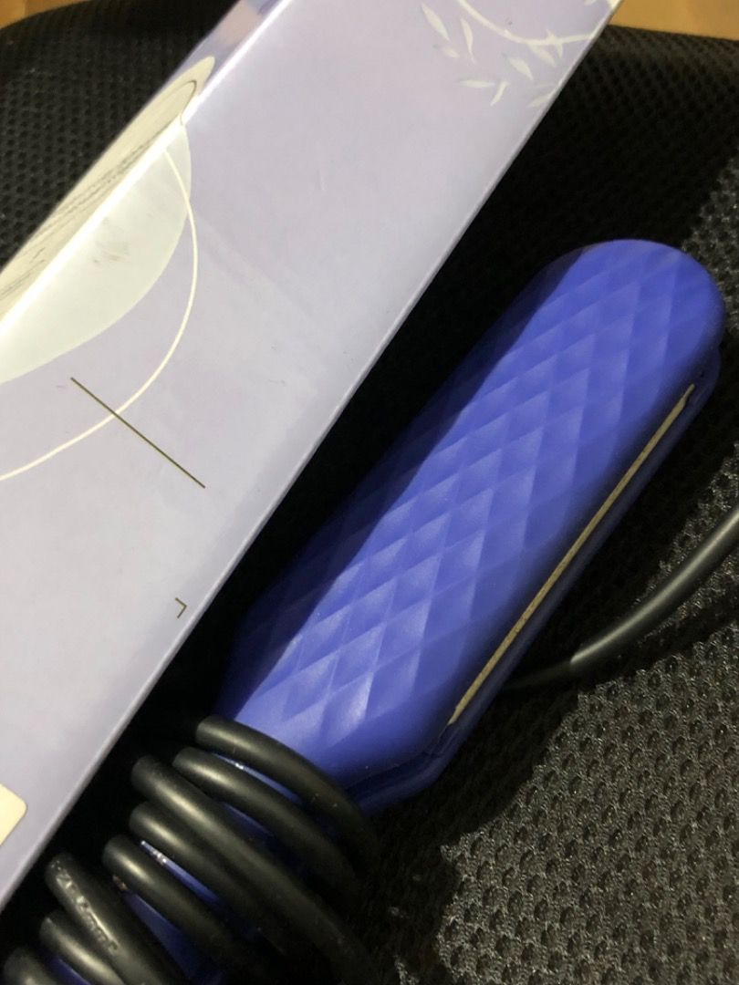 HAIR STRAIGHTENER (Category: Hair) located in Quezon City. Submitted by rav_rav_ (Listing ID 1462404490, Image 2). Description: DREEPOR HAIR STRAIGHTENER ISSUE/CONDITION: no issue, all fine LOCATION: quezon city MOP: gcash/maya MOD: lalamove.