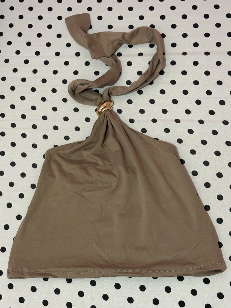 halter top (Category: Sleeveless) located in Baliuag. Submitted by ji.glam (Listing ID 1462329289, Image 2). Description: - never been used - very flattering! size: xs to small - adjustable - bought in orange app.
