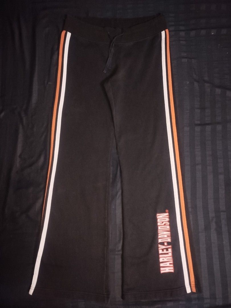 Harley Davidson Sweatpants (Category: Other Bottoms) located in San Juan City. Submitted by reddvelasquez4298 (Listing ID 1462301816, Image 1). Description: Harley Davidson Sweatpants Size XS 30 Waistline Stretch 34 9.5 Thigh 10 Leg Hole 39 Length Good Condition 500 pesos PM.