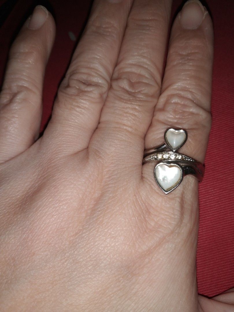 Hearts ring moonstone size 9 (Category: Rings) located in Quezon City. Submitted by eidorableshop (Listing ID 1462266736, Image 1). Description: .