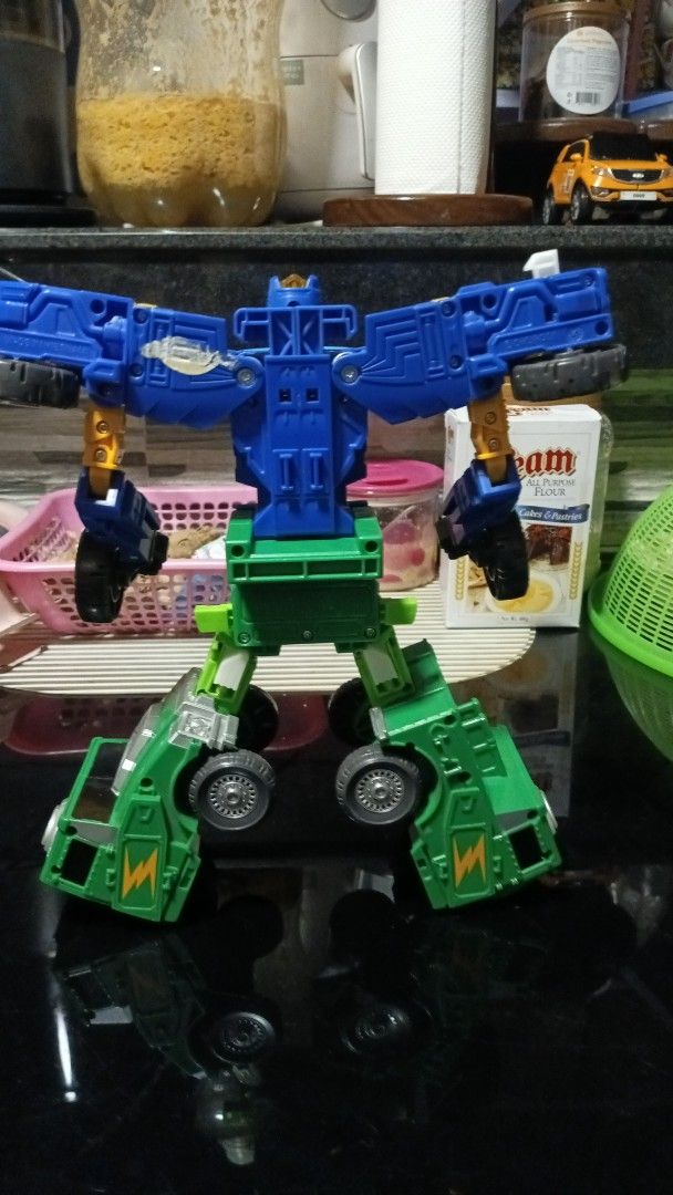 Hello Carbot MahaPeace transforming Robot toy (Category: Interactive Toys) located in Tanza. Submitted by --unicorn-- (Listing ID 1462412277, Image 2). Description: -Imported From South Korea -No Clips Issues -selling as AS IS WYSIWYG -Auntentic Korea Robot -Good for display -Good Quality -No Issues I can Find💯 NEGOTIABLE PRICE!.