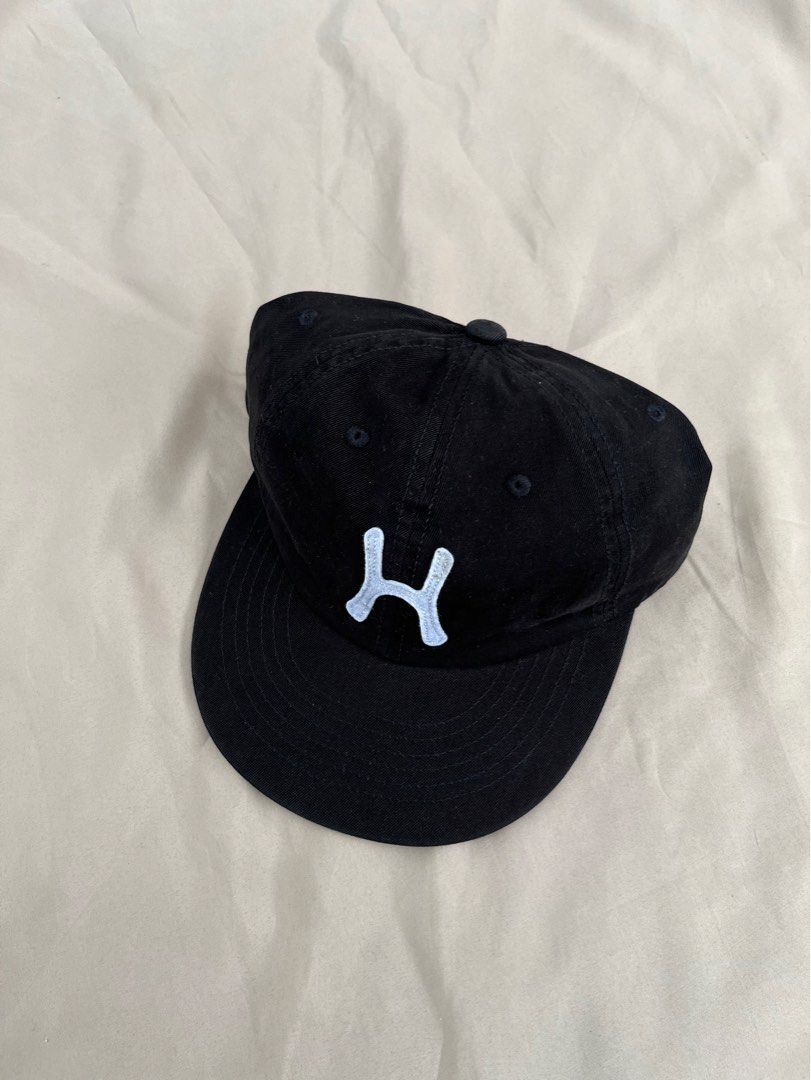 HELLO SUNRISE 6panel (Category: Caps & Hats) located in Quezon City. Submitted by headline. (Listing ID 1462279953, Image 1). Description: HELLO SUNRISE 6panel Black Excellent condition For only:800php +SHIPPING FEE.
