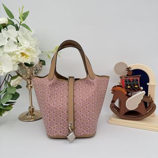 （分類：）位於 。 由 psoluxury 提交（商品編號 1462395702，圖片 1）。簡介： 。
