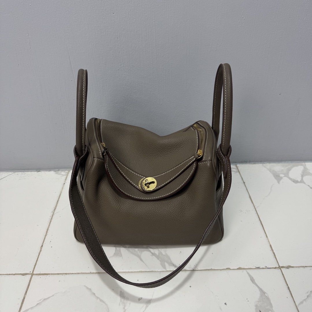 Hermes lindy bag (Category: Luxury Bags & Wallets) located in Dagupan City. Submitted by armoirelux (Listing ID 1462351505, Image 1). Description: Rank A Sign of usage only.