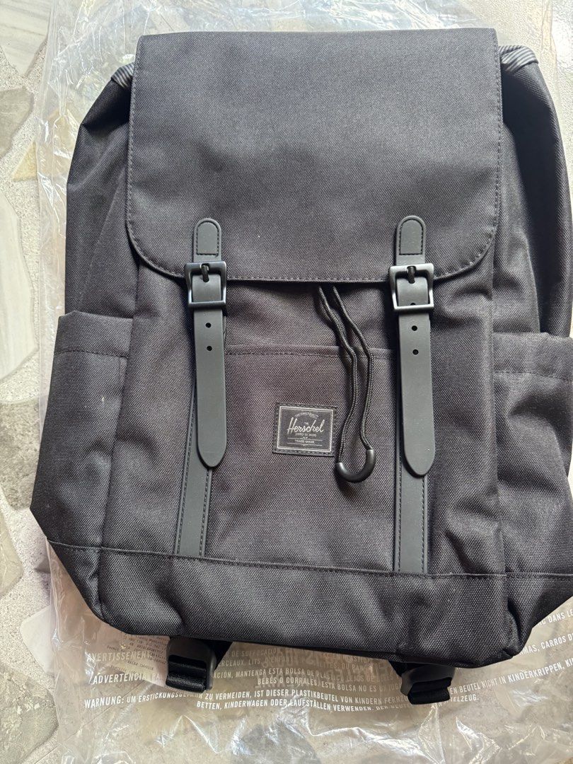 Herschel Retreat Small 17L (Category: Backpacks) located in Lamut. Submitted by arteepreloved (Listing ID 1462282650, Image 1). Description: Just DM. Thank you! .