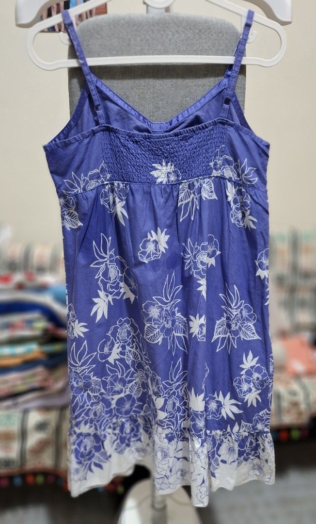 H&M dress (Category: Dresses) located in Quezon City. Submitted by thetetajabakes (Listing ID 1462376341, Image 2). Description: - preloved - fit sa mommy na petite - outgrown clothes - RFS : Decluttering.