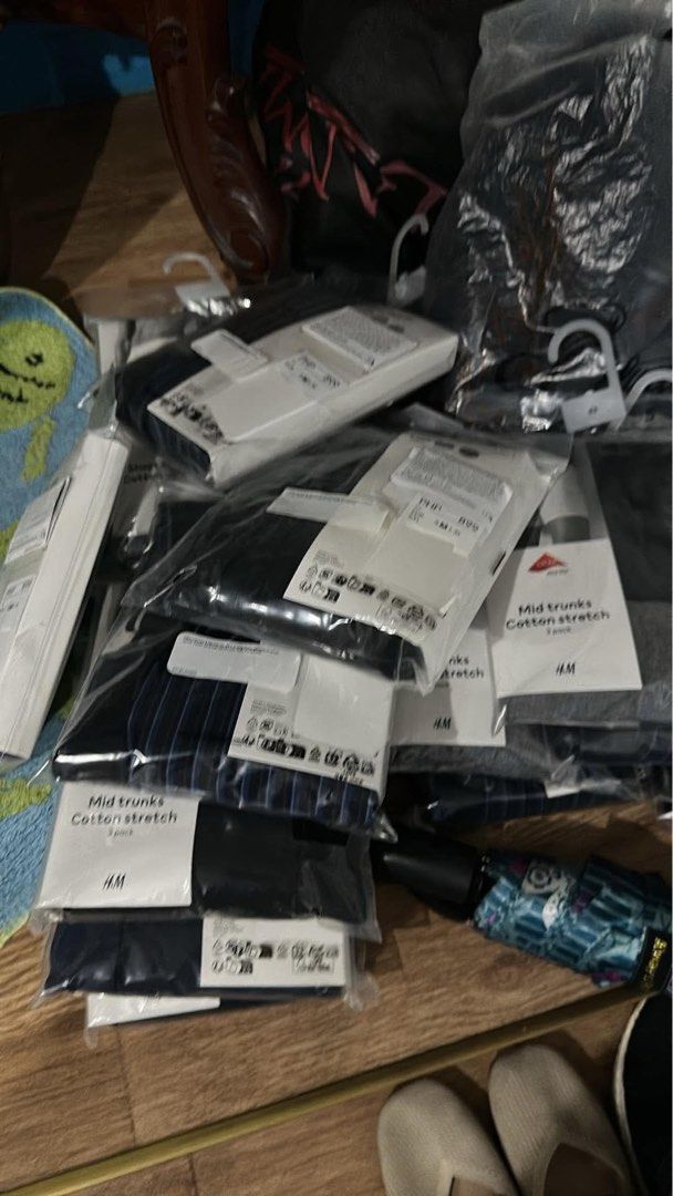 H&M Midtrunks Cotton Stretch 3 Pack (Category: Underwear) located in Manila. Submitted by irisperalta (Listing ID 1462354972, Image 2). Description: - Brand: H&M - Type: Midtrunks (3-pack) - Material: Cotton Stretch - Available Sizes: S, M, L - Original Price: P899 - Selling Price: P350 - Comfortable and stretchy!.