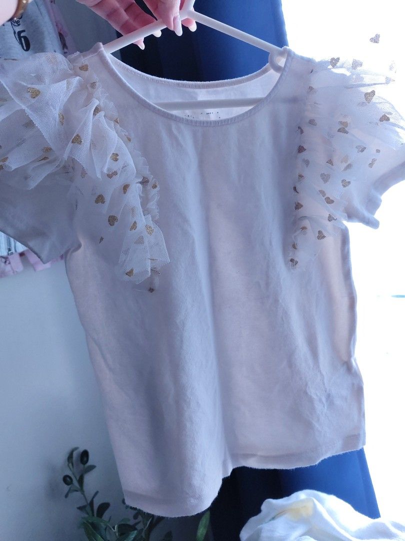 H&m top for kids (Category: Babies & Kids Fashion) located in Las Pinas. Submitted by glowupmamalife (Listing ID 1462318119, Image 1). Description: Pre-loved no issue for 4-5 yrs old kasya las Piñas loc.