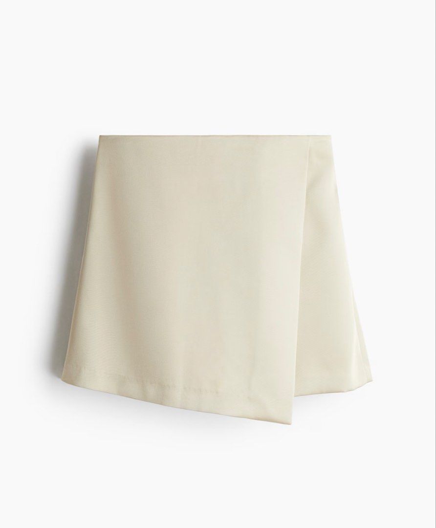 H&M wrap around skirt New (Category: Other Bottoms) located in Bulacan. Submitted by j.ghrbdn (Listing ID 1462405865, Image 1). Description: Srp: 1999.