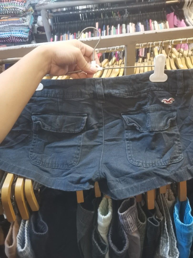 Holister (Category: Shorts) located in Manila. Submitted by mrpalkups666 (Listing ID 1462298857, Image 3). Description: .