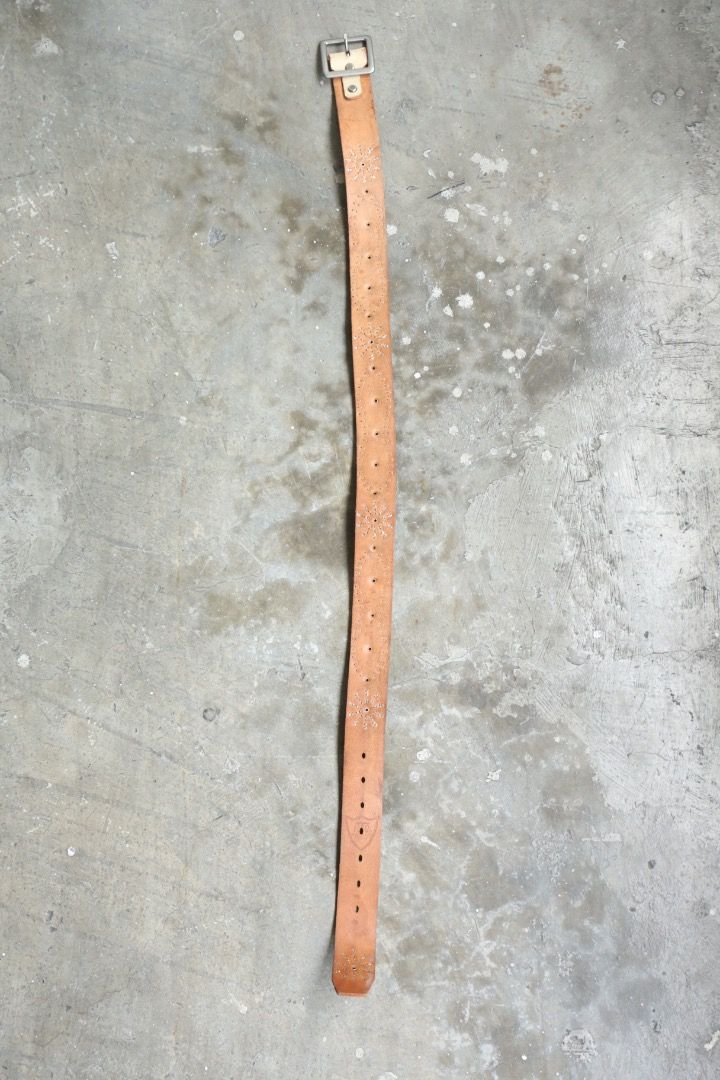 Hollywood Trading Co. - Stingray Peanut Belt (Category: Belts) located in Manila. Submitted by graymatter_ (Listing ID 1462363120, Image 3). Description: Hollywood Trading Co. - Stingray Peanut Belt Tagged Size: 32 Condition: 9/10 Flaws: Marks & Scuffs on Leather Material: Leather Dimensions Length: 100cm Width: 4cm.