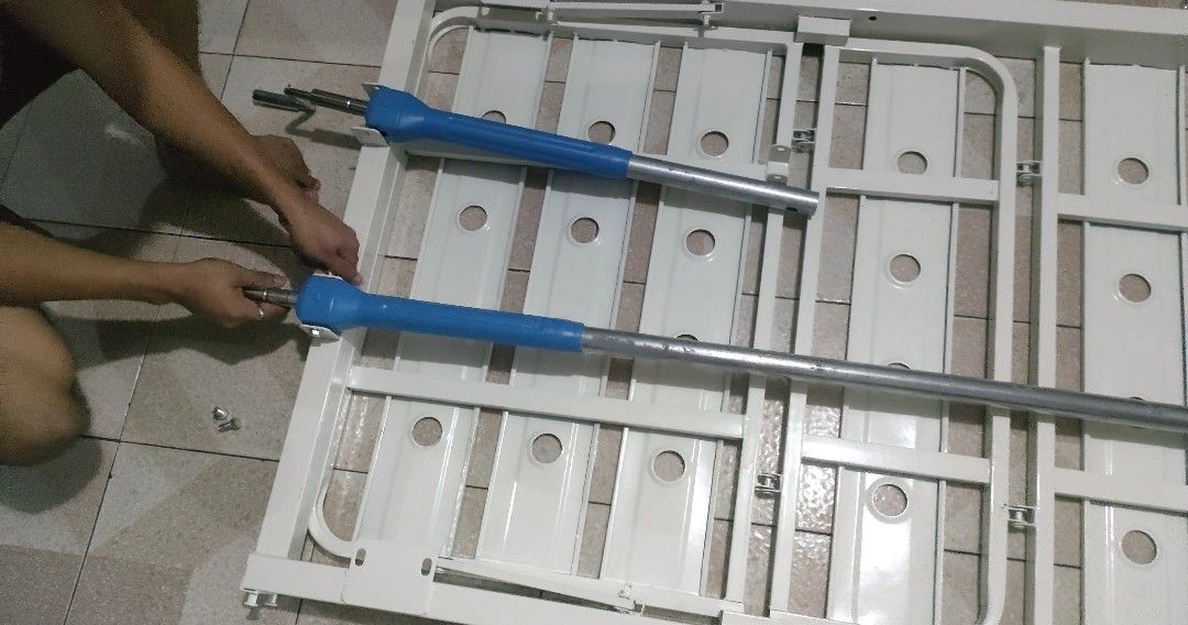 Homecare Bed 2cranks (Category: Bed Frames & Mattresses) located in Manila. Submitted by dgmm26 (Listing ID 1462283845, Image 1). Description: 2cranks bed home care bed 2 adjustable functions head and foot part with fixed height complete accessories.
