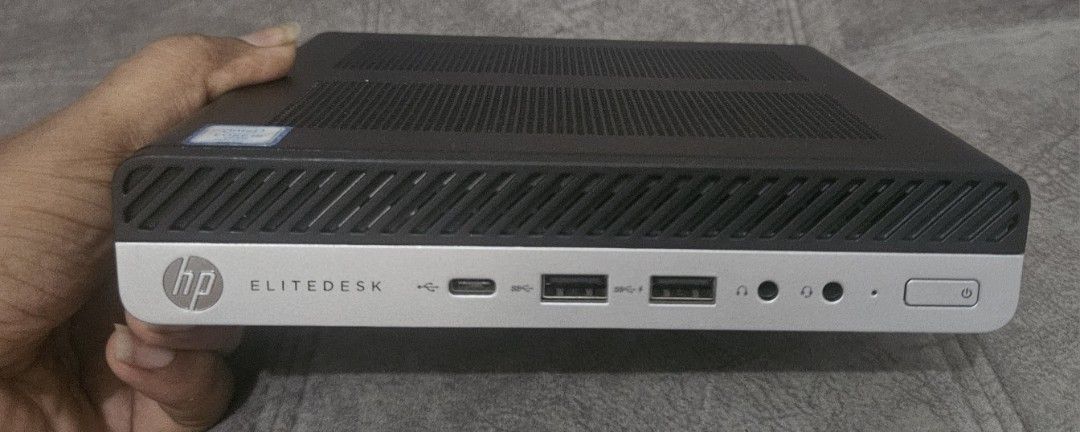 HP EliteDesk Mini PC i5, SSD 256, 16GB RAM (Category: Desktops) located in Singapore. Submitted by rajtmv (Listing ID 1462370446, Image 1). Description: - HP EliteDesk 800 G3 Desktop Mini Computer - Intel Core i5 7th Gen Processor - Intel Core i5-7500 CPU @ 3.40GHz (7th Generation) - SSD 256GB - RAM 16GB - Includes Original HP Power Adapter - Ready for Immediate Use - Ideal for Home or Office - Fast and Reliable Performance.