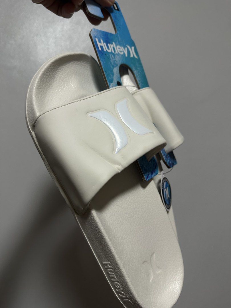 Hurley White Slides Size 8 (Category: Slippers and slides) located in Caloocan City. Submitted by janine2006 (Listing ID 1462294723, Image 3). Description: - Brand new Hurley slides - Size 8 - Textured outsole for enhanced grip - Original MSRP: $35.00 - Great deal available! - bought it sa US RFS: hindi kasya .