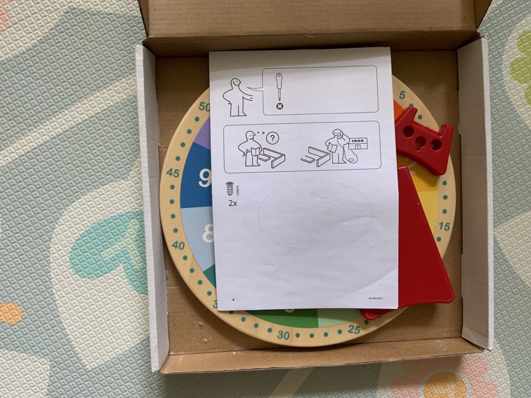 IKEA UNDERHÅLLA Wooden Learning Clock Toy （分類：時鐘）位於 Hong Kong。 由 haileybaby12 提交（商品編號 1462300053，圖片 3）。簡介： IKEA UNDERHÅLLA learning clock. Helps kids learn to tell time. Made of wood. Comes with instructions and all parts shown in the box. Great for little ones learning numbers and time. Fun and educational toy. Missing two screws。