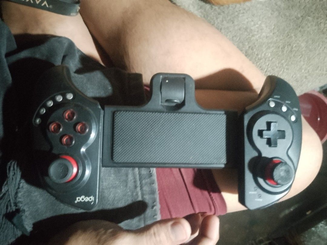 ipega bluetooth game pad (Category: Controllers) located in Manila. Submitted by ryan061584 (Listing ID 1462367597, Image 1). Description: ipega bt game pad kung gusto mo ng sony psp games sa cp or any other games na pwede gamitan ng controller dahil na hahassle kana sa touch screen lang na sumasablay madalas ang pindot 😆😆😆 eto na para sau kung gagamitin sa sony psp games sa cp pm nyu lang po aq tturuan q kau gawin sony psp ang cp nyu po mismo