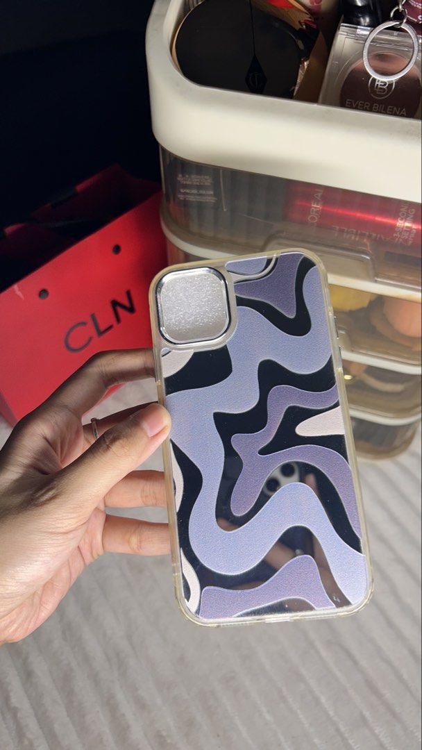 Iphone 11 mirror case (Category: Cases & Sleeves) located in Caloocan City. Submitted by ky.mndjr (Listing ID 1462334194, Image 3). Description: Iphone 11 mirror case used once only | good as new orig price • ₱150 .