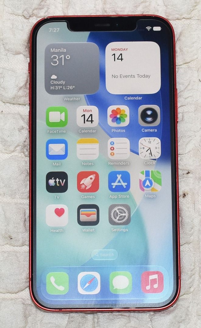 iPhone 12 - 128GB (Complete box package) (Category: iPhone 12 Series) located in Pasig City. Submitted by danielkim74 (Listing ID 1462275367, Image 2). Description: iPhone 12 - 128GB (Complete box package) Open line - factory unlocked Super smooth and good condition No issue, No defect No burn-in screen Battery health : 77% Fixed Price, No more Last price Inclusions : Lightning Cable, Box, 2 Cases, New Tempered glass <Specifications> - Model : iP