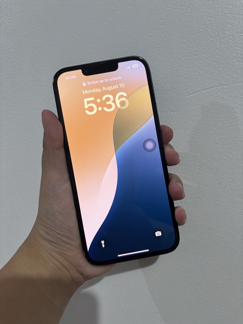 Iphone 13 (Category: iPhone 13 Series) located in Manila. Submitted by lai.p (Listing ID 1462374807, Image 3). Description: Iphone 13 unit case cord box 128gb 73bh no issue aside from dents no history of repair .