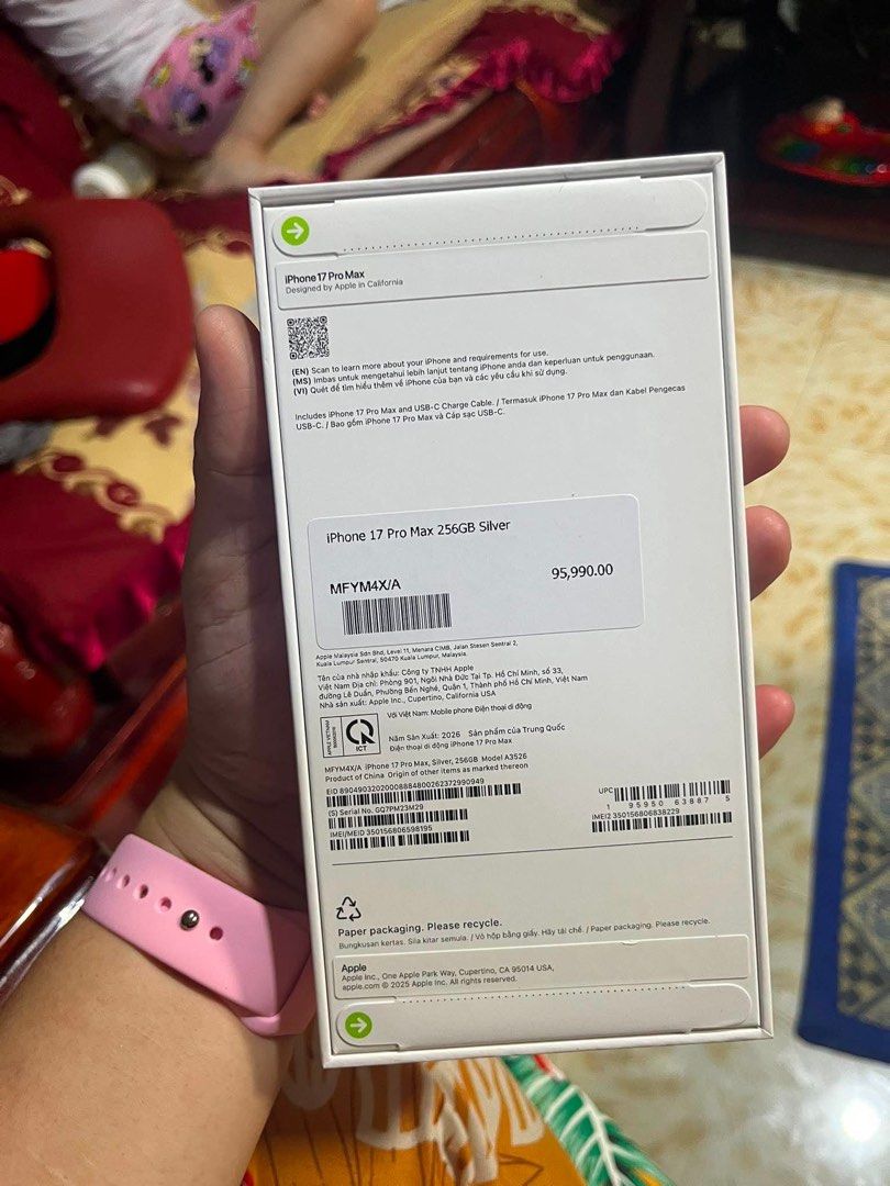 IPHONE 17 PROMAX 256GB BNEW SEALED (Category: iPhone 17 Series) located in Cavite. Submitted by carlo_miranda17 (Listing ID 1462406750, Image 2). Description: FOR SALE OR SWAP SA LOWER UNIT + CASH IPHONE 17PRO MAX 256GB SILVER BRANDNEW SEALED LOCAL VARIANT FACTORY UNLOCKED POWERMAC PURCHASED LOC: Gentri Cavite📍.