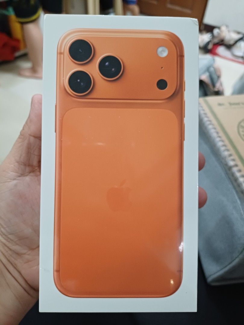 Iphone Promax 17 512GB (Category: iPhone 17 Series) located in Manila. Submitted by ztapenzhap27375 (Listing ID 1462404622, Image 2). Description: Brand new and Sealed Smart Lock .