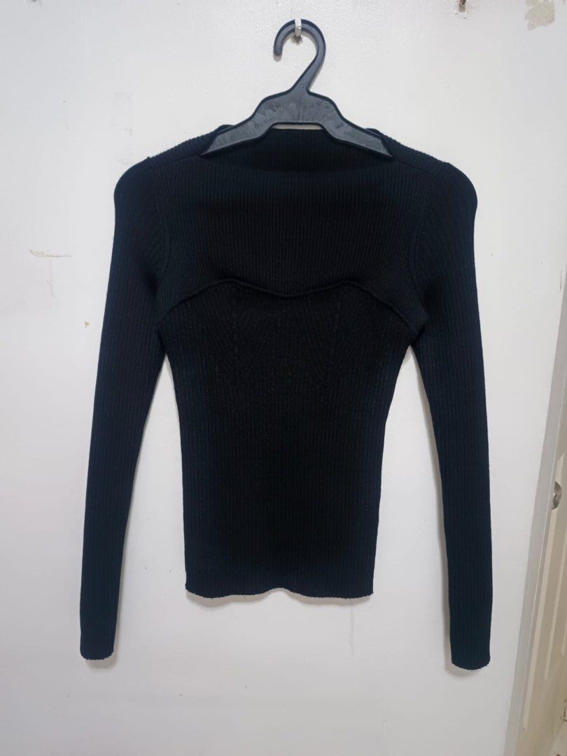 ISABEL MARANT (Category: Longsleeves) located in Dasmarinas. Submitted by jessputrages (Listing ID 1462369143, Image 1). Description: For sale Isabel Marant Excellent condition No issue 700 plus shipping fee Pm for more details.
