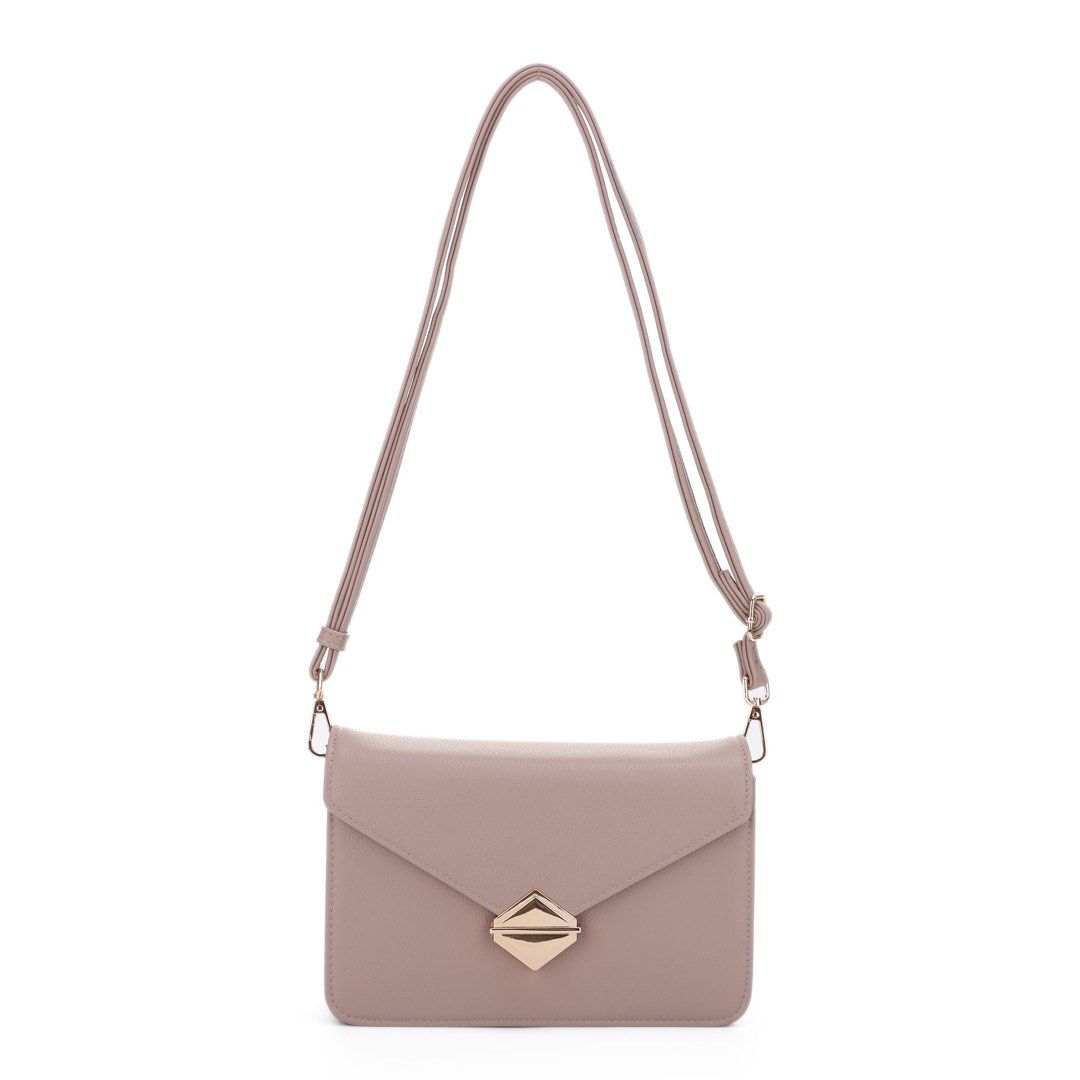 Isabelle Envelope Flap Crossbody Bag (Category: Cross-body Bags) located in Las Pinas. Submitted by anatrc (Listing ID 1462409087, Image 1). Description: .