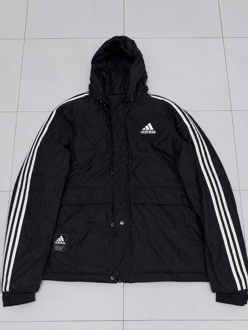 jackets (Category: Coats, Jackets and Outerwear) located in Bulacan. Submitted by ukaybrandedshop (Listing ID 1462321574, Image 3). Description: Pm po sa presyo iba iva presyo niya.