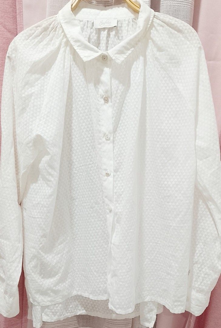 Jayleen White blouse made in italy (Category: Blouses) located in Cabanatuan. Submitted by miss.maia (Listing ID 1462433490, Image 2). Description: .